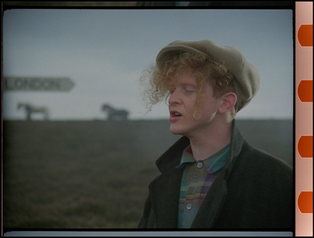 'Holding Back The Years' remastered video stills