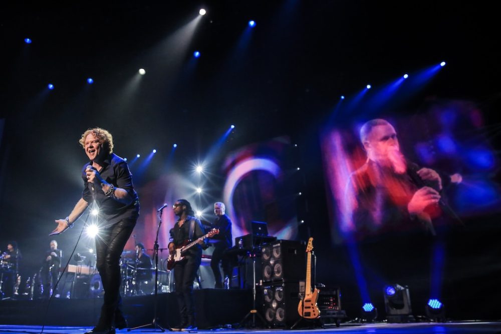 Simply Red performed 'Say You Love Me' at the O2 on 17 Dec 2015